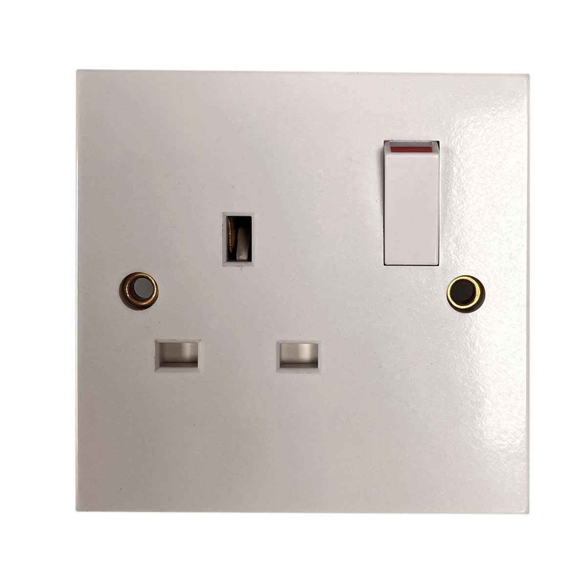 Square Edged Single Socket in White (Switched)