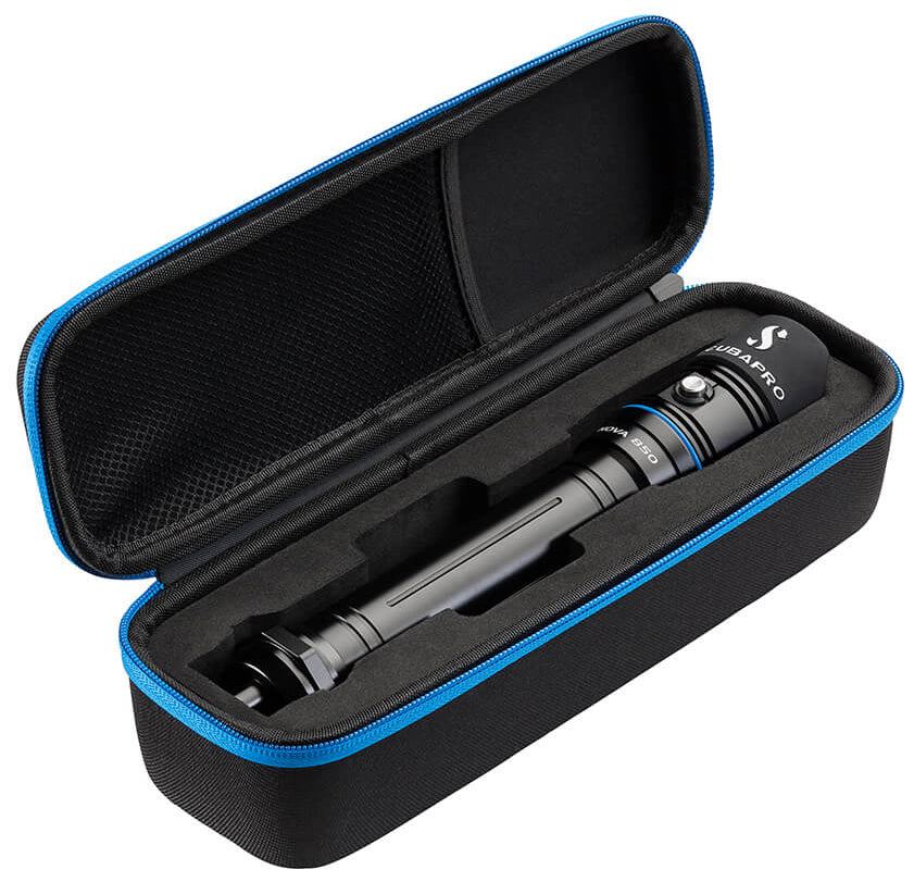 Scubapro Nova 850 Dive Light - waterworldsports.co.uk