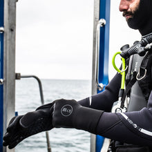 Fourth Element Neoprene Gloves (3mm) - waterworldsports.co.uk