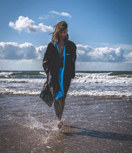 Dryrobe Adult Advance Long Sleeve Changing Robe - waterworldsports.co.uk