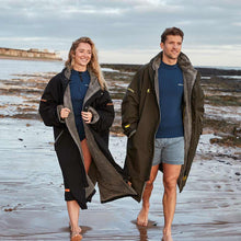 ZONE3 Heat-Tech Changing Robe - waterworldsports.co.uk