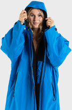 Dryrobe Adult Advance Long Sleeve Changing Robe - waterworldsports.co.uk