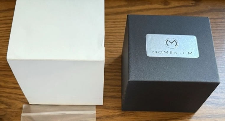 Momentum Dive Watch M-OCEAN (LUMINOUS BLACK RUBBER) NEEDS A NEW BATTERY