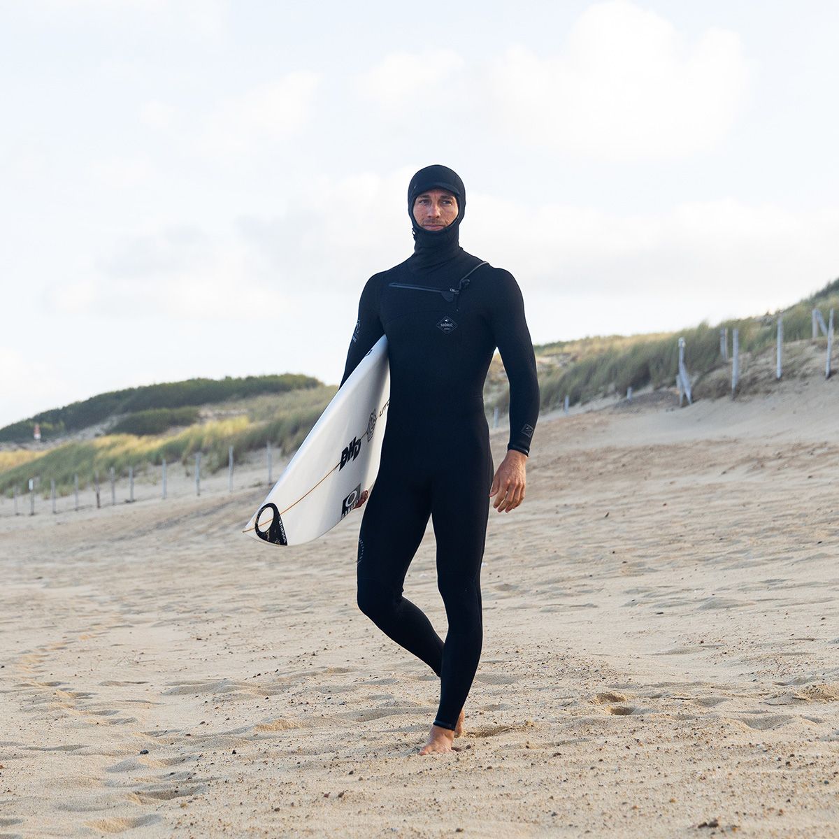 Sooruz FIGHTER Hooded 5/4/3 Fullsuit Chest Zip Wetsuit (Black)