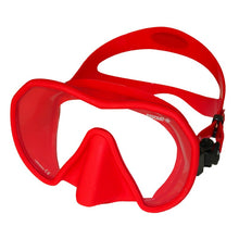 Beuchat Maxlux S Dive Mask - waterworldsports.co.uk