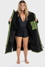 Dryrobe Adult Advance Long Sleeve V3 Changing Robe - waterworldsports.co.uk