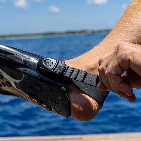 TUSA SPORT UF21 Snorkelling Travel Fins - waterworldsports.co.uk